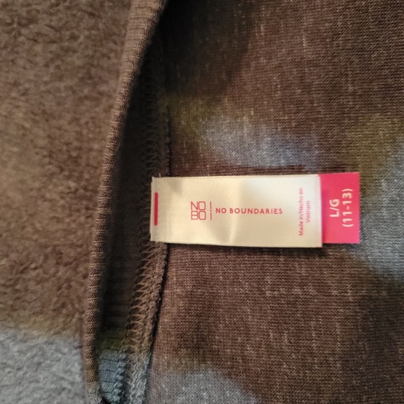 No Boundaries Charcoal Gray Super Soft Scoop Neck Sweater - Picture 6 of 7